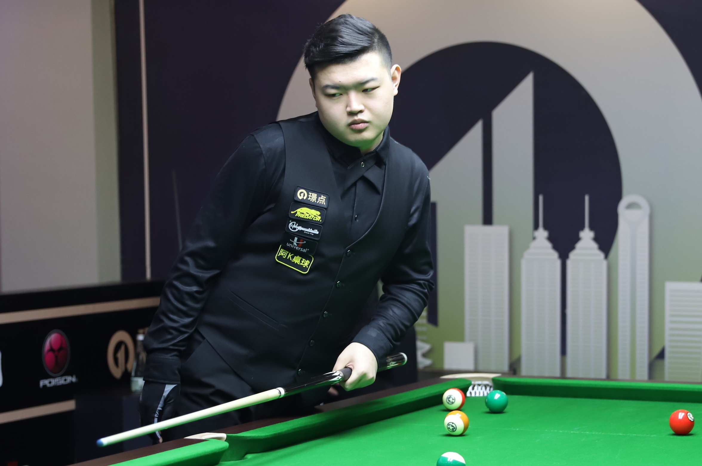 显然有备而 显然有备而